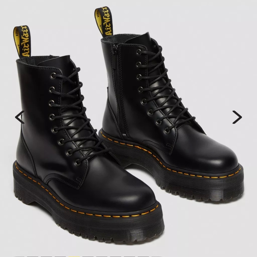Dr Martens Jadon platform smooth leather boots